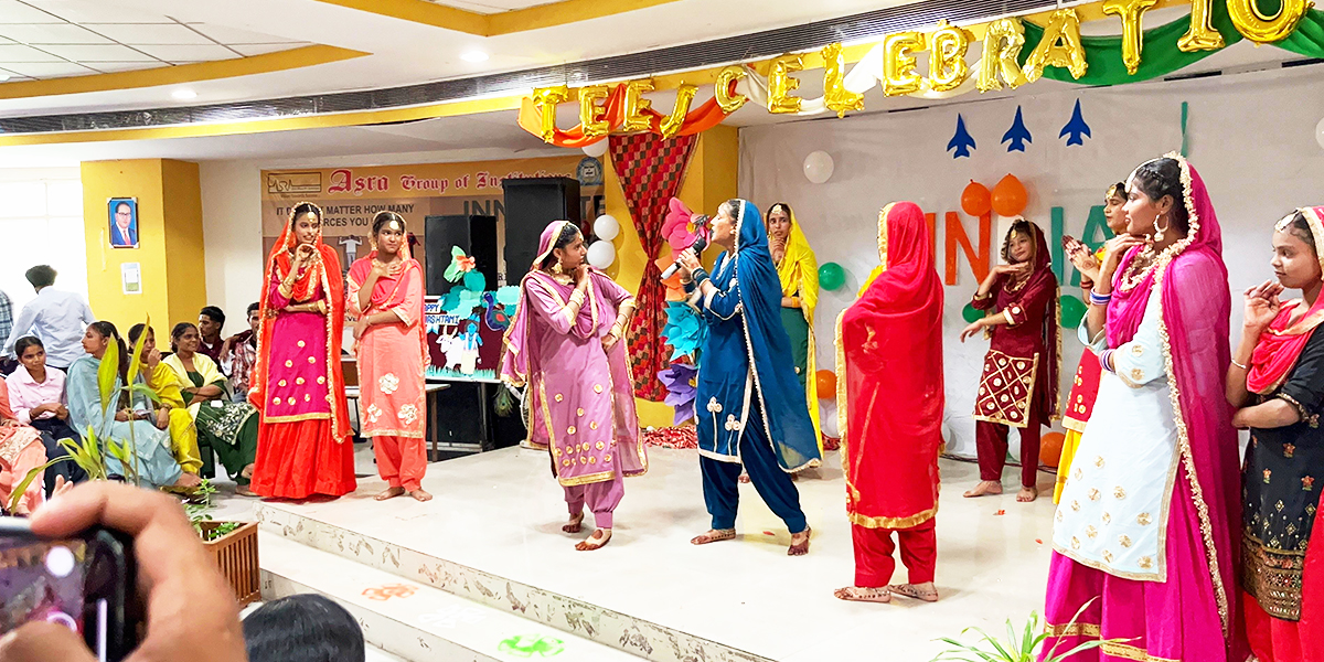 Asra International School - Students